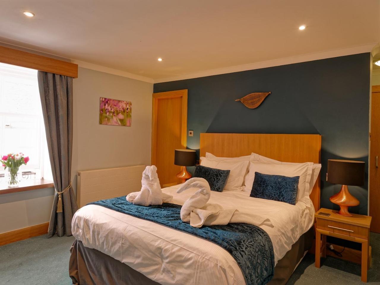 The Ship Inn - Winner Best Hotel Experience 2024 Visit Scotland Gatehouse of Fleet Esterno foto